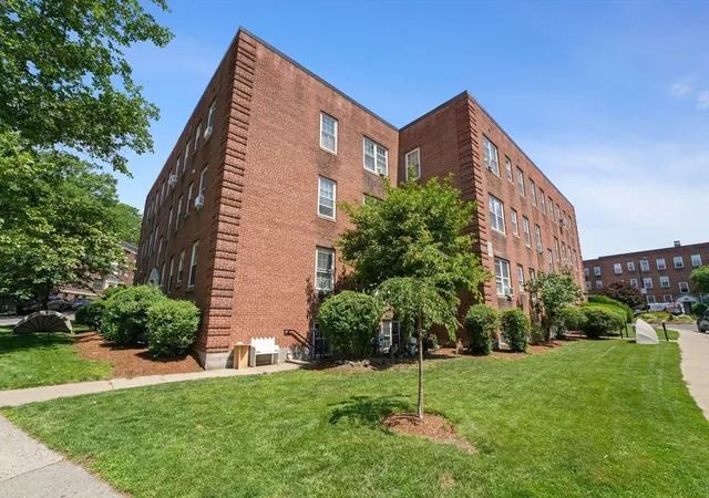 Homes for sale in Brookline, MA | 1 Lanark #7, Brookline, MA 02445 | MLS# 73538645