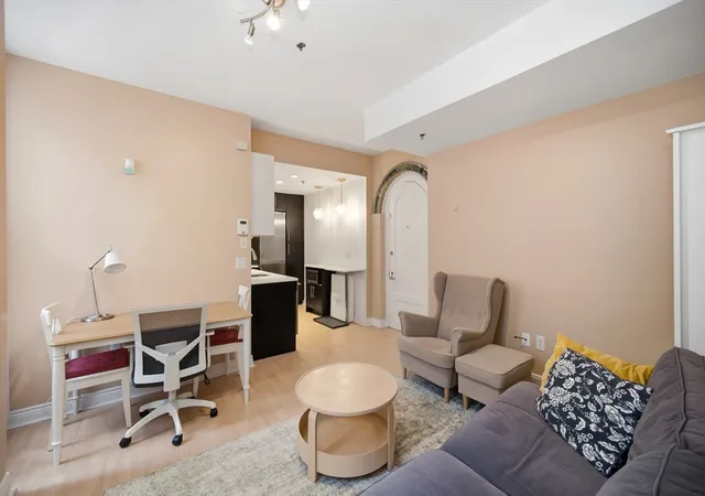 1st image of 4 Charlesgate E #107, Boston, MA 02215 | MLS# 73557884