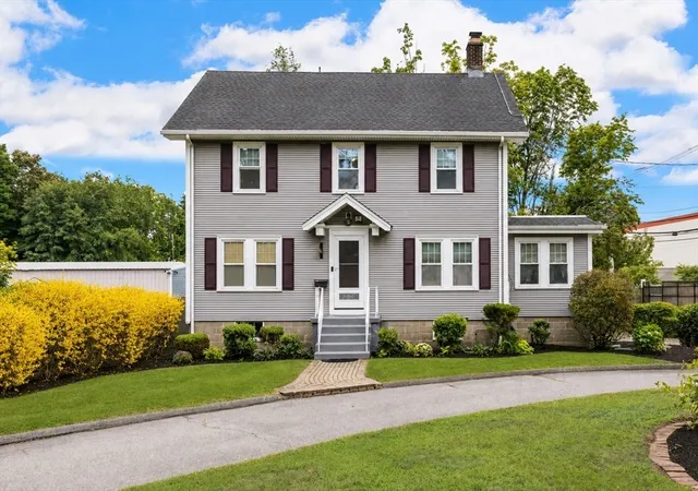 Photo 1 of Single family home for sale at 820 Beaver St, Waltham, MA 02452 | MLS# 73568899 | Listing updated on 2026-09-05
