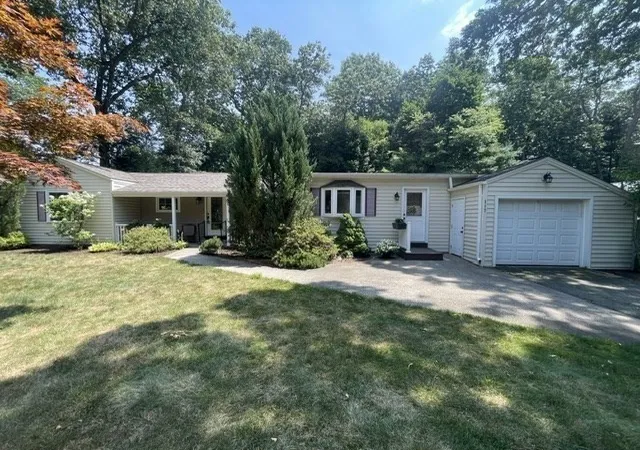 Photo 3 of Sale Pending at 117 Hazardville Rd, Longmeadow, MA 01106 | MLS# 73549901 | Listing updated on 2026-09-16