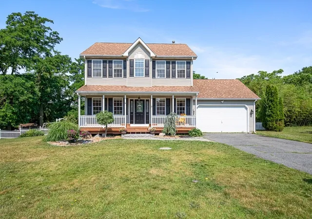 Homes for sale in Somerset, MA | 15 Dolphin Cir, Somerset, MA 02726 | MLS# 73543260