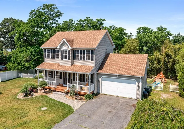 Homes for sale in Somerset, MA | 15 Dolphin Cir, Somerset, MA 02726 | MLS# 73543260