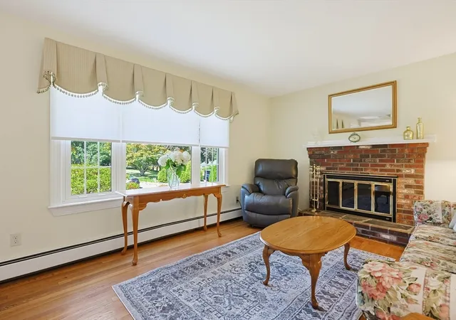 5th image of 141 Russell Road, Framingham, MA 01702 | MLS# 73557014