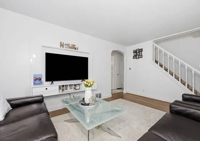 5th image of 63 Fordham St, Springfield, MA 01104 | MLS# 73546821