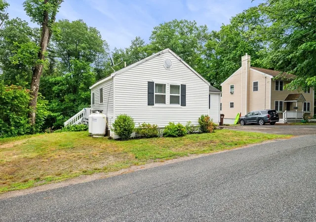 2nd image of 83 Lakeshore Dr, Georgetown, MA 01833 | MLS# 73541319