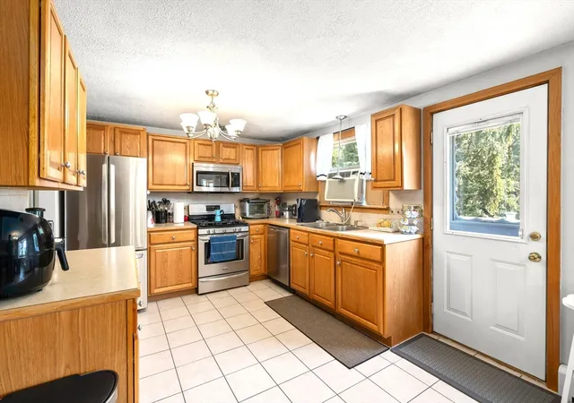 4th image of 67 Andover St, Peabody, MA 01960 | MLS# 73562487