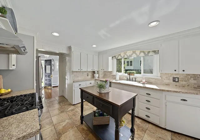 Homes for sale in West Bridgewater, MA | 42 Brooks Pl, West Bridgewater, MA 02379 | MLS# 73530574