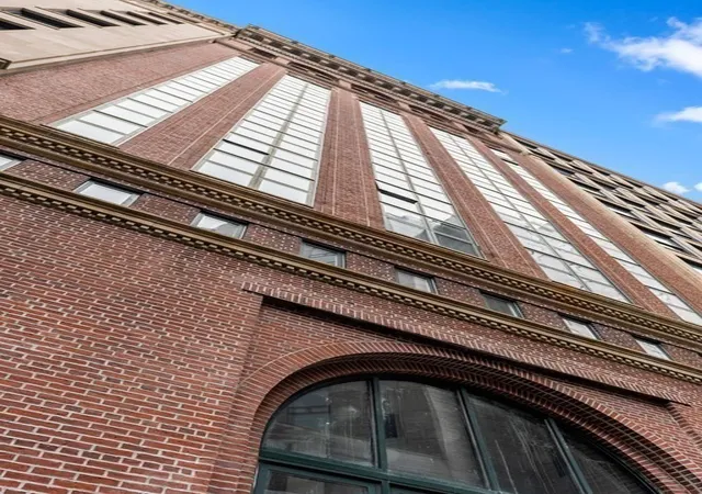 33rd image of 42 Chauncy Street #8A, Boston, MA 02111 | MLS# 73484460