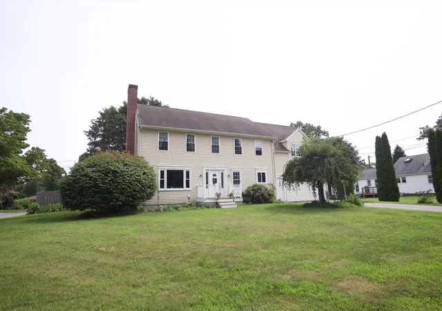 Photo 1 of Single family home for sale at 4 Williams Rd, Sturbridge, MA 01566 | MLS# 73565327 | Listing updated on 2026-09-17