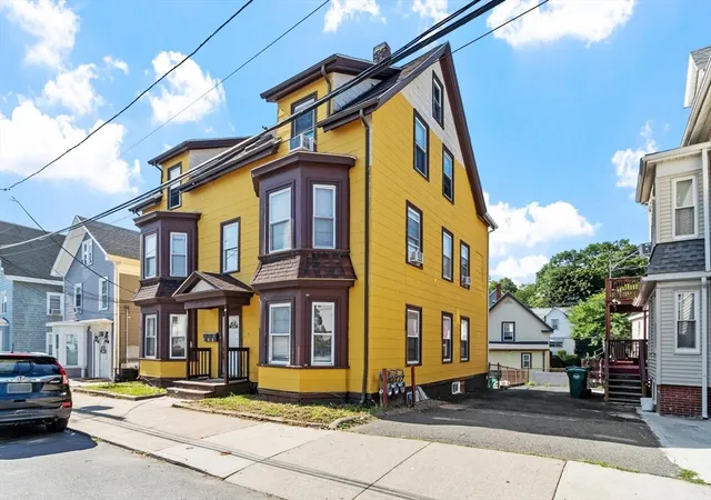 Photo 3 of House for sale at 107 Hollingsworth St, Lynn, MA 01902 | MLS# 73569169 | Listing updated on 2026-09-14