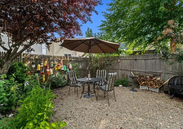 Photo 4 of Single family home for sale at 15 Beacon St, Salem, MA 01970 | MLS# 73564499 | Listing updated on 2026-08-26