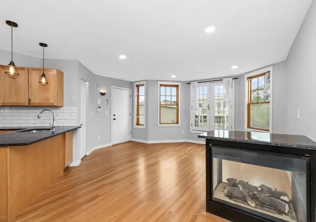 Photo 4 of Condo for sale at 40 Baxter St #7, South Boston, MA 02127 | MLS# 73552659 | Listing updated on 2026-09-17
