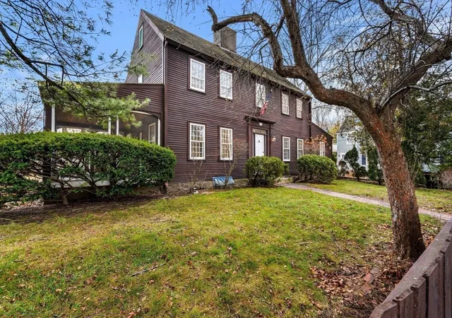 Photo 4 of Single family home for sale at 1 Jefferson St, Newburyport, MA 01950 | MLS# 73459612 | Listing updated on 2026-06-11