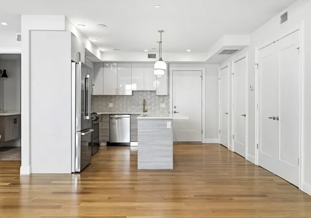 Photo 4 of Condo for sale at 40 Westmoreland St #2, Dorchester Center, MA 02124 | MLS# 73539232 | Listing updated on 2026-08-20