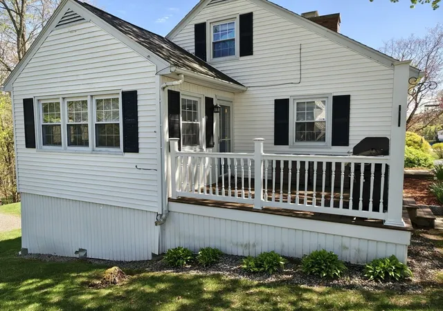 Homes for sale in Auburn, MA | 25 Manor Rd, Auburn, MA 01501 | MLS# 73508121