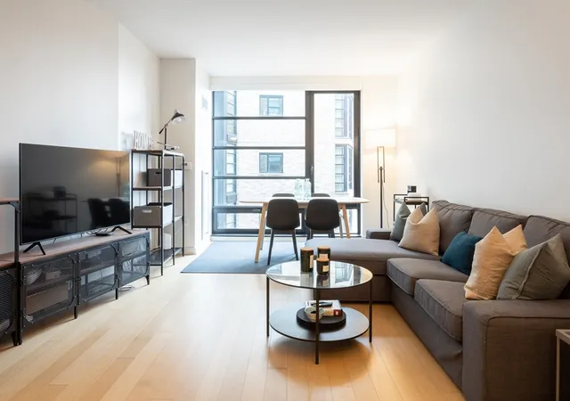 1st image of 580 Washington St #1414, Boston, MA 02111 | MLS# 73536739