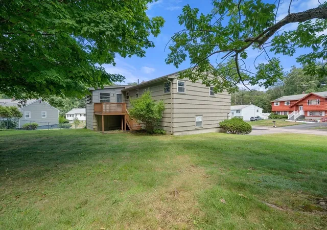 Photo 4 of Single family home for sale at 6 Gallagher Dr, Randolph, MA 02368 | MLS# 73552610 | Listing updated on 2026-10-01