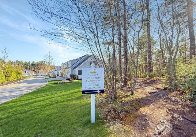 Homes for sale in Hopkinton, MA | 30 Lakepoint Way, Hopkinton, MA 01748 | Houzeo