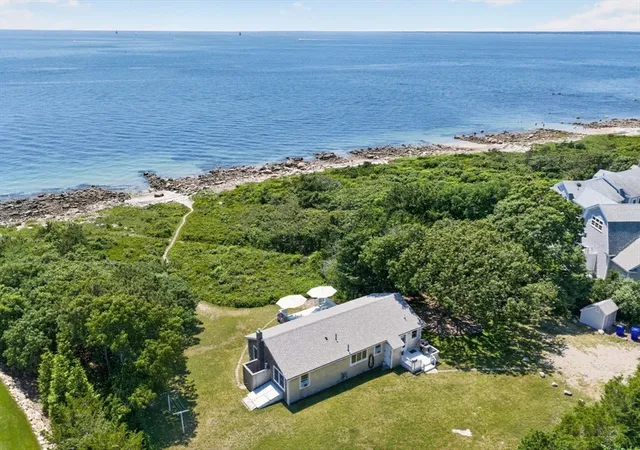 4th image of 7 Gull Ln, Cataumet, MA 02534 | MLS# 73550968