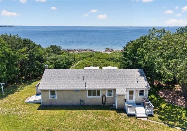 5th image of 7 Gull Ln, Cataumet, MA 02534 | MLS# 73550968