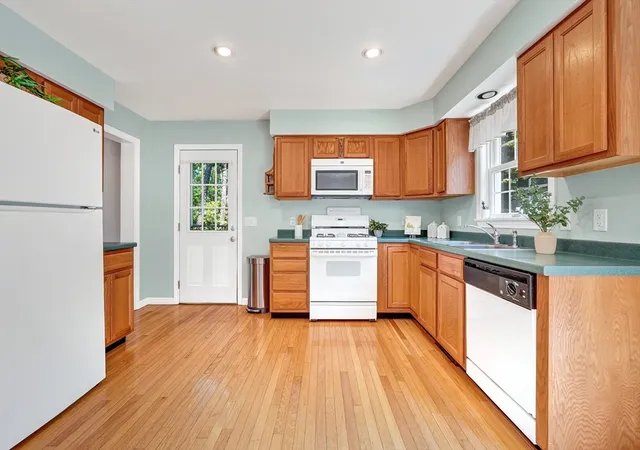 Photo 3 of Sale Pending at 88 Waterfield Rd, Osterville, MA 02655 | MLS# 73543800 | Listing updated on 2026-07-24