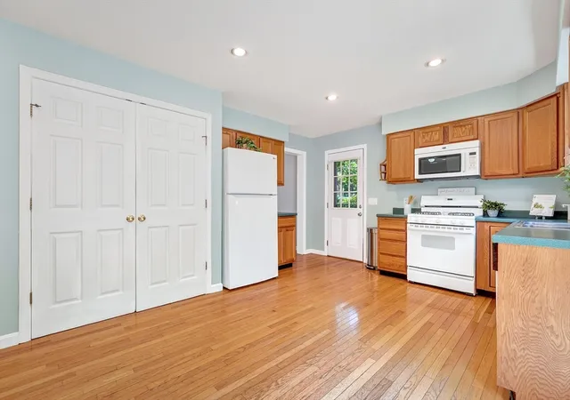 Photo 3 of Sale Pending at 88 Waterfield Rd, Osterville, MA 02655 | MLS# 73543800 | Listing updated on 2026-07-24