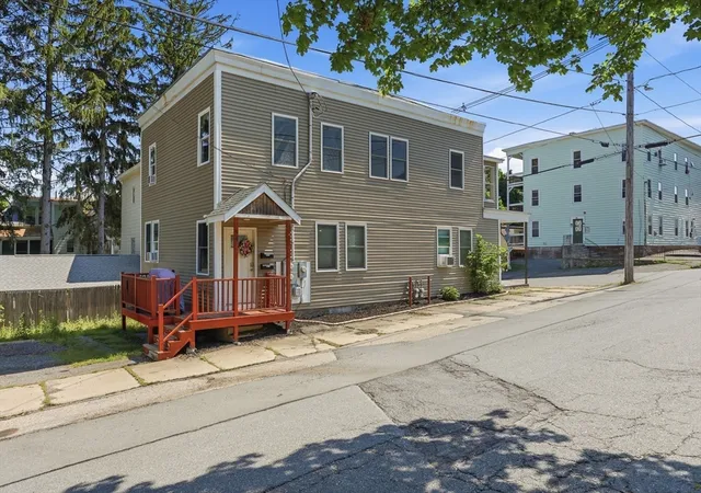 Homes for sale in Clinton, MA | 94 Summit, Clinton, MA 01510 | Houzeo