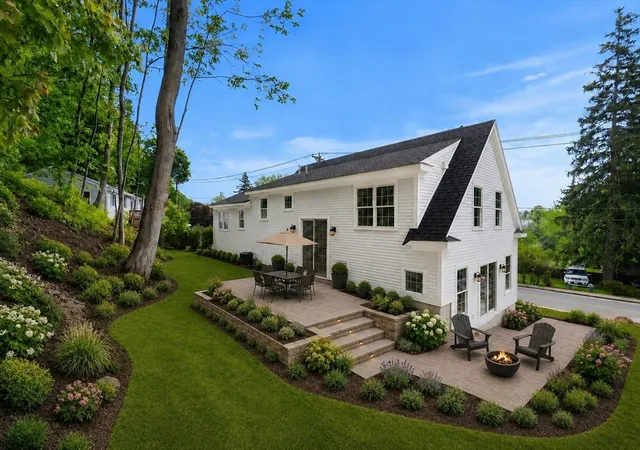 Homes for sale in Amesbury, MA | 6 Monroe Street, Amesbury, MA 01913 | MLS# 73534641