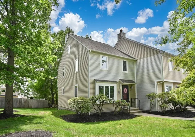 Homes for sale in Saugus, MA | 1601 Lewis O Gray Dr #1601, Saugus, MA 01906 | MLS# 73528012
