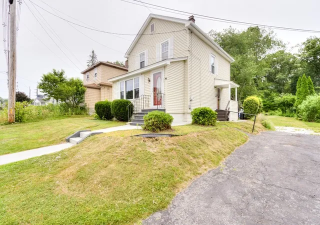 2nd image of 62 Rolfe Ave, Shrewsbury, MA 01545 | MLS# 73550294