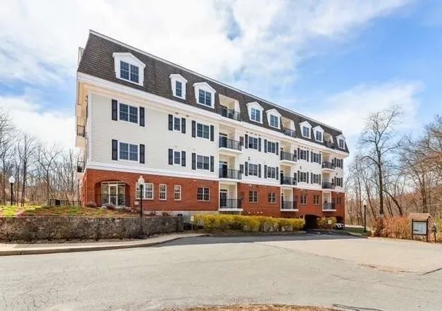 Homes for sale in North Andover, MA | 350 Greene St #306, North Andover, MA 01845 | MLS# 73506461