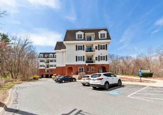 Homes for sale in North Andover, MA | 350 Greene St #306, North Andover, MA 01845 | MLS# 73506461
