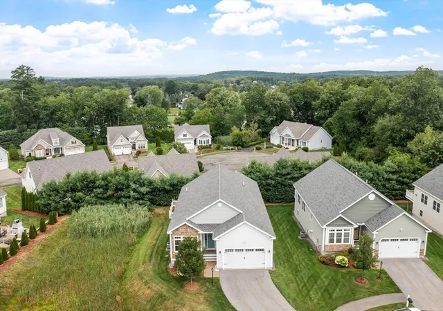 2nd image of 17 Country Club Circle #17, Methuen, MA 01844 | MLS# 73554051