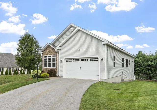 3rd image of 17 Country Club Circle #17, Methuen, MA 01844 | MLS# 73554051