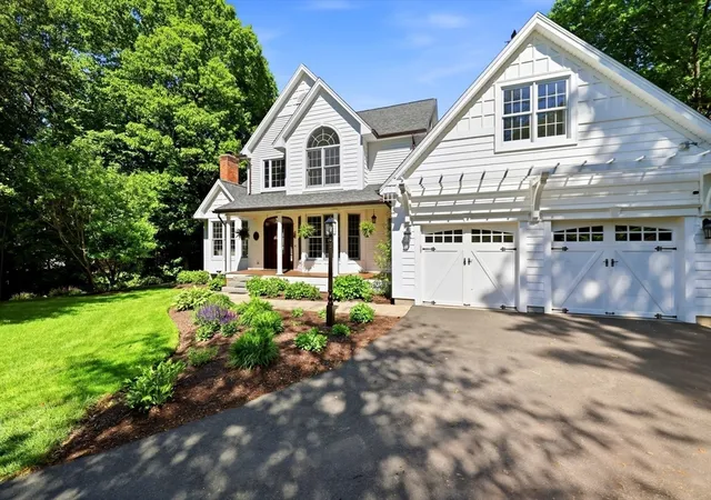 Homes for sale in Belchertown, MA | 102 Oakridge Dr, Belchertown, MA 01007 | MLS# 73528806
