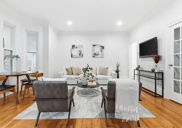 3rd image of 179 Main St, Medford, MA 02645