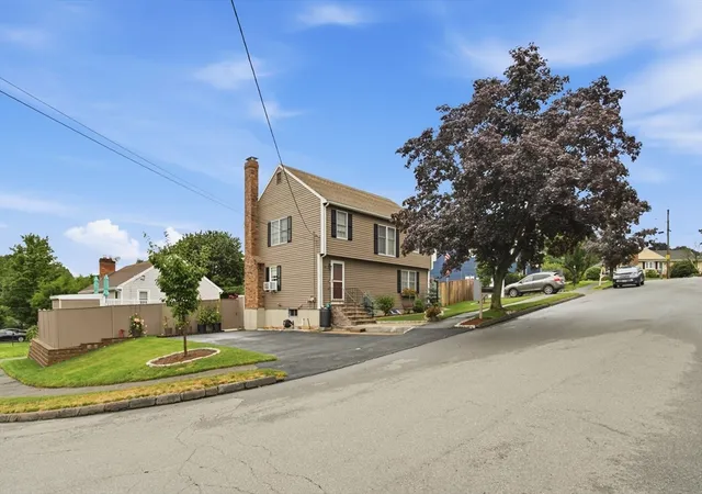 2nd image of 74 Maplewood Rd, Lynn, MA 01904 | MLS# 73557270