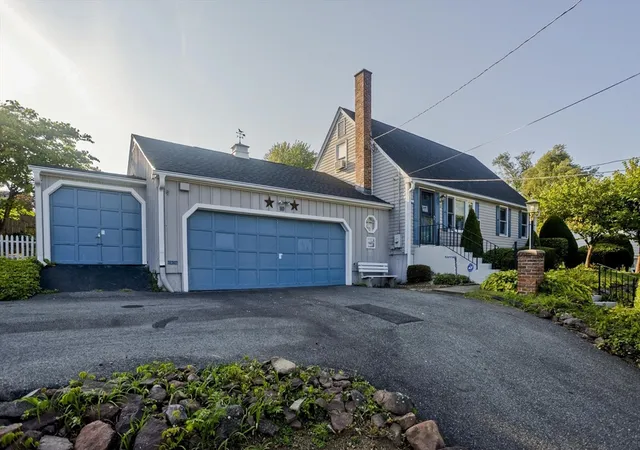 Homes for sale in Springfield, MA | 50 Emerson St, Springfield, MA 01118 | MLS# 73293497