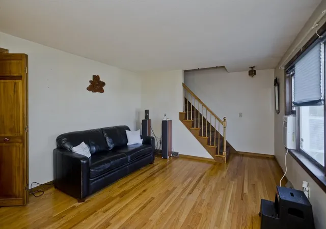 Homes for sale in Springfield, MA | 50 Emerson St, Springfield, MA 01118 | MLS# 73293497
