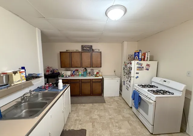 Homes for sale in West Springfield, MA | 71 Hill St, West Springfield, MA 01089 | MLS# 73544626