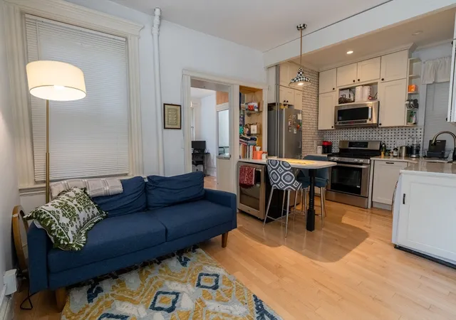 5th image of 68 Phillips St #6, Boston, MA 02114 | MLS# 73533695