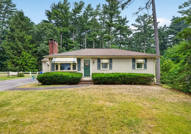 5th image of 19 Pinehill St, East Taunton, MA 02718 | MLS# 73552294