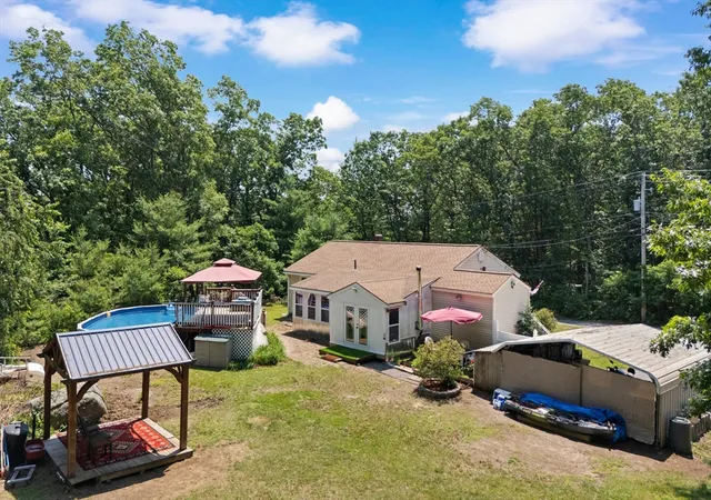 4th image of 215 Donohue Rd, Dracut, MA 01826 | MLS# 73544836