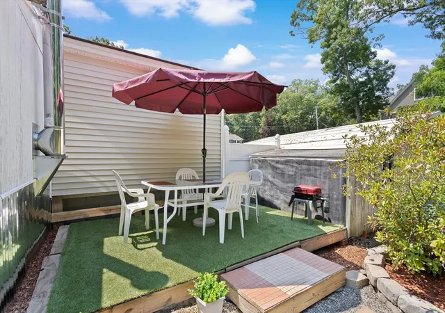 5th image of 215 Donohue Rd, Dracut, MA 01826 | MLS# 73544836