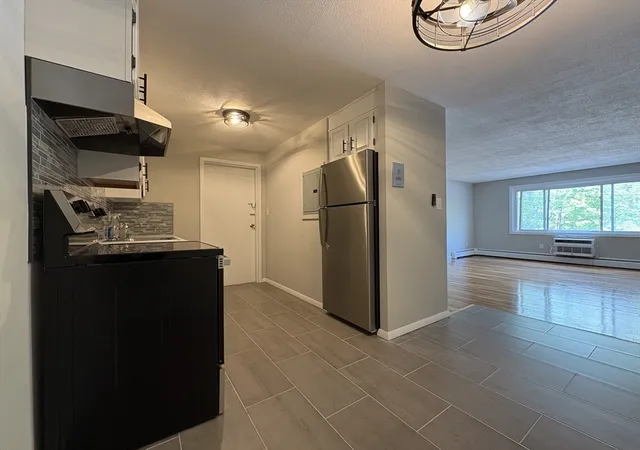 Homes for sale in Woburn, MA | 1 Albert Dr #8, Woburn, MA 01801 | MLS# 73533574