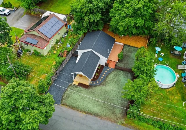 2nd image of 89 Milford St, Hanson, MA 02341 | MLS# 73556908