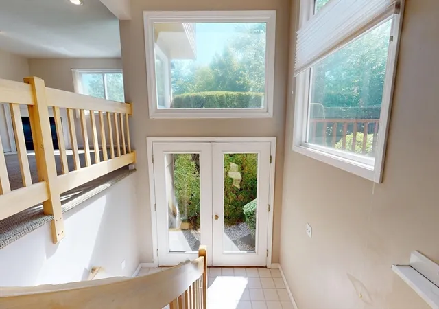 3rd image of 98 Algonquin Tr #98, Ashland, MA 01721 | MLS# 73565856