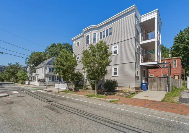 2nd image of 45-47 Chestnut St, Cambridge, MA 02139