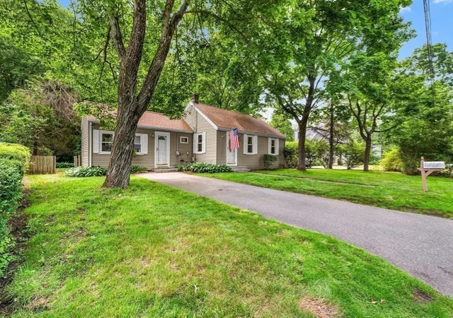 Homes for sale in Stoughton, MA | 21 Elizabeth Street, Stoughton, MA 02072 | MLS# 73537194