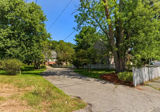 Photo 3 of Single family home for sale at 42 Thistle Street, Lynn, MA 01905 | MLS# 73568900 | Listing updated on 2026-09-16